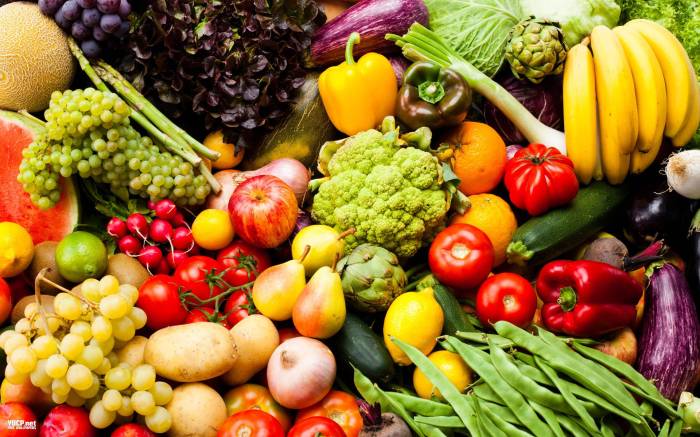 Surprising High-Sodium Foods | Reader's Digest What foods lower blood pressure