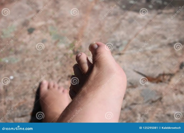 What do cracking toes mean