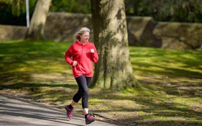 How Many Miles Should I Walk a Day? Your Guide
