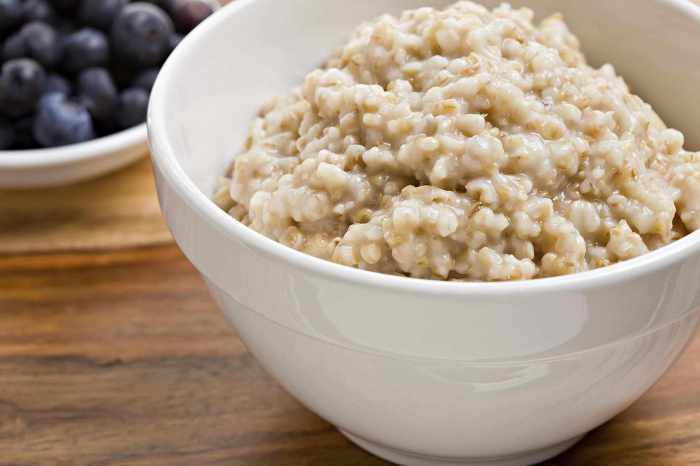 Oatmeal bath for rash