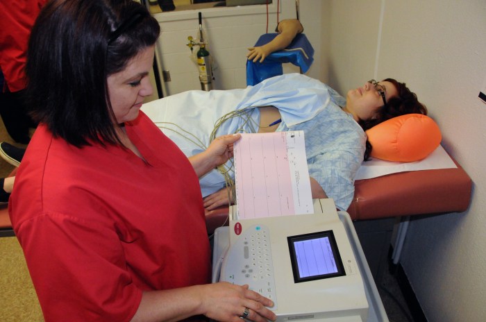 How to become a surgical technologist