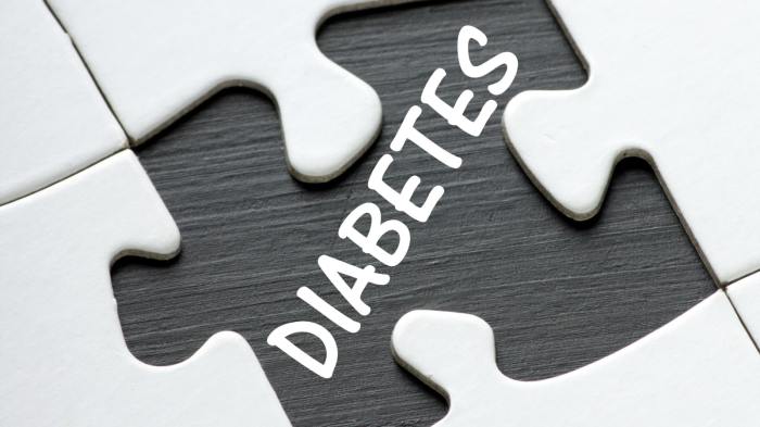 Managing and preventing complications of diabetes