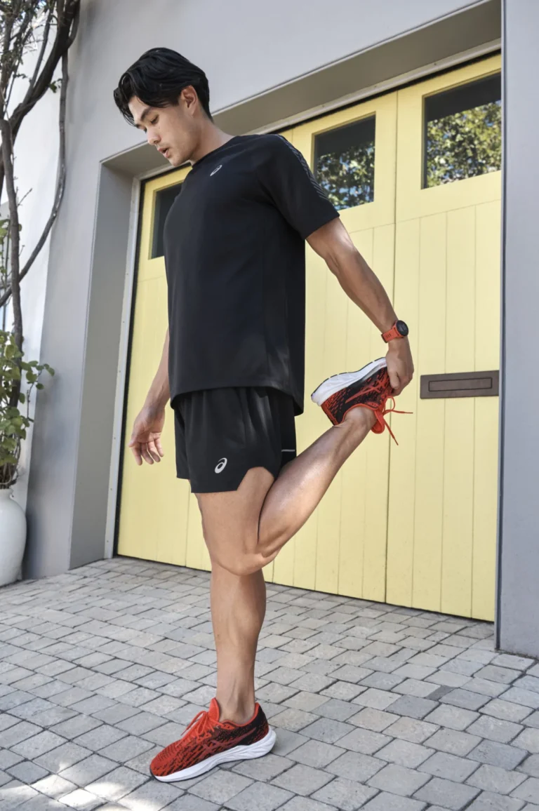 Navigating the Runner’s Landscape: Distinguishing Discomfort from Pain and Preventing Common Injuries.