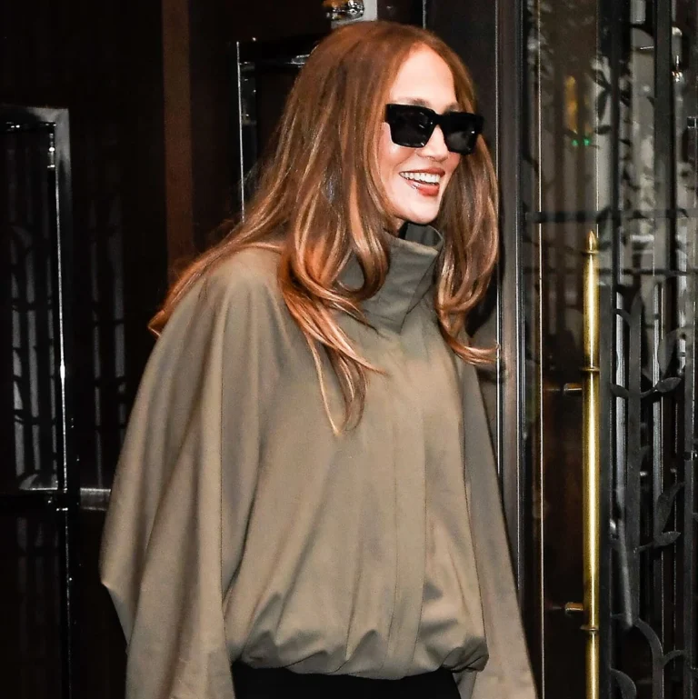 Jennifer Lopez Redefines Chic with a Timeless Capri Pant Ensemble
