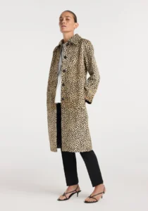 The Rise of Róishe: How the Amsterdam Minimalist Label Redefined Quiet Luxury Outerwear